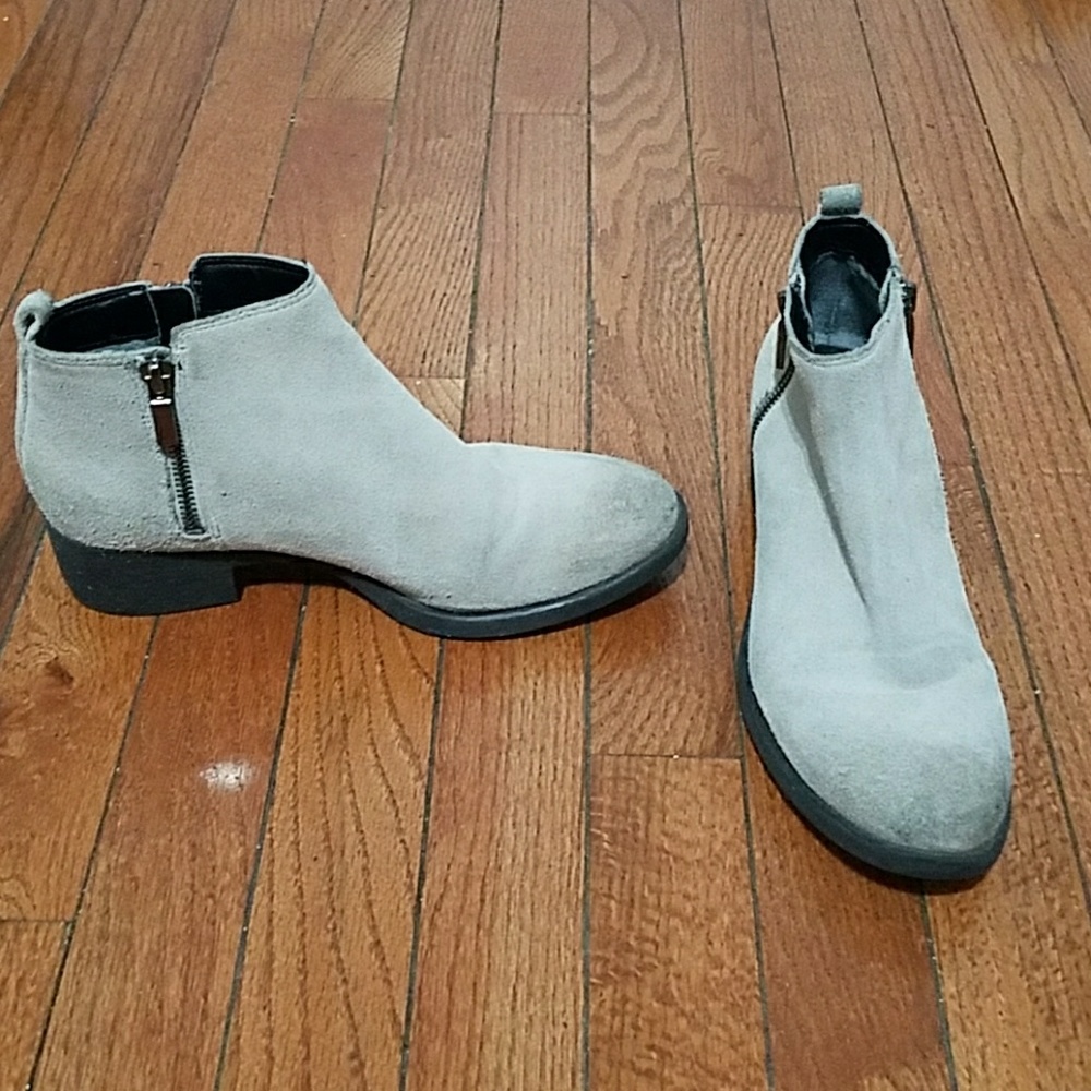 Kenneth Cole womens suede boots